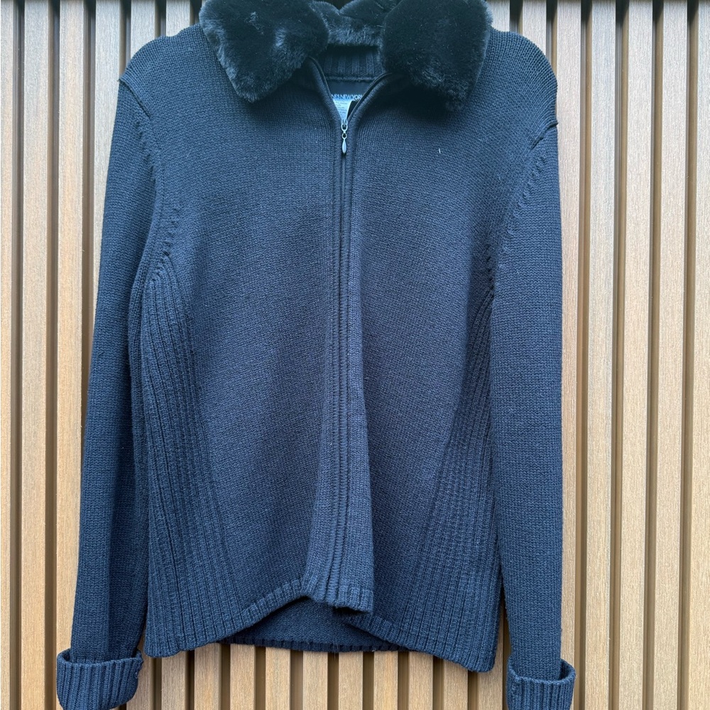 Jones New York Black Textured Sweater with Faux Fur